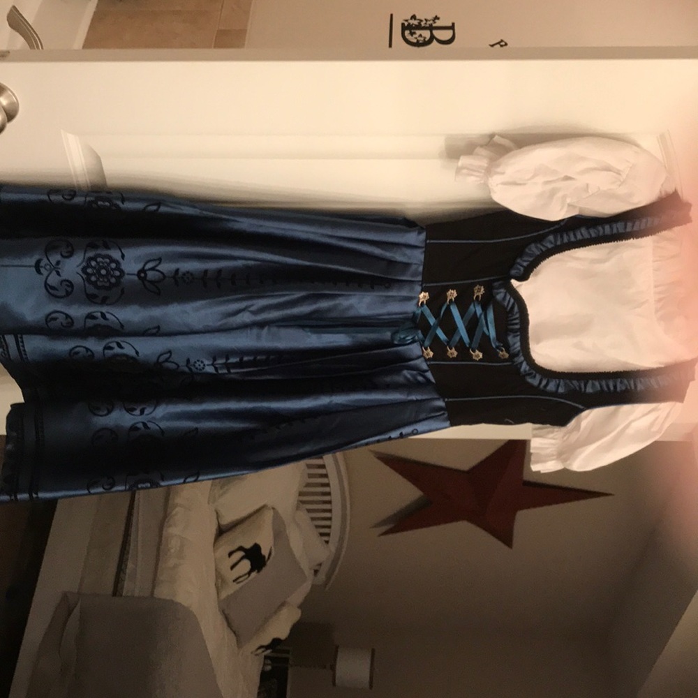German maid dress